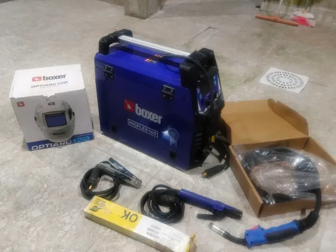 Máquina de solda Multiprocesso Mig, tig Eletrodo 160amp Migflex -Boxer (semi-nova)