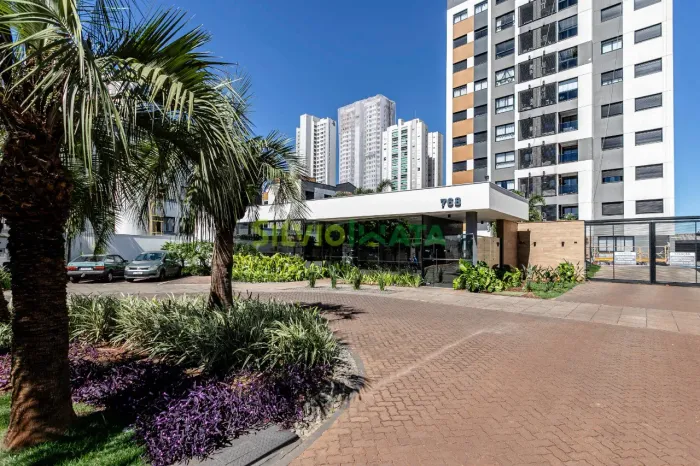 EXCELENTE APARTAMENTO NO CONNECT STUDIOS, SEMI MOBILIADO, PARA MORAR PRÓXIMO À UNICESUMAR,