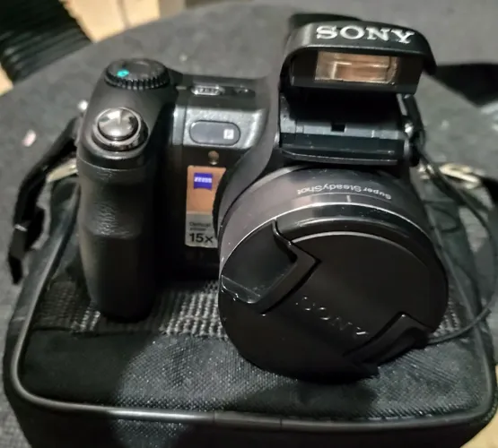 Camera Sony semi profissional +lente de zoom+ flash