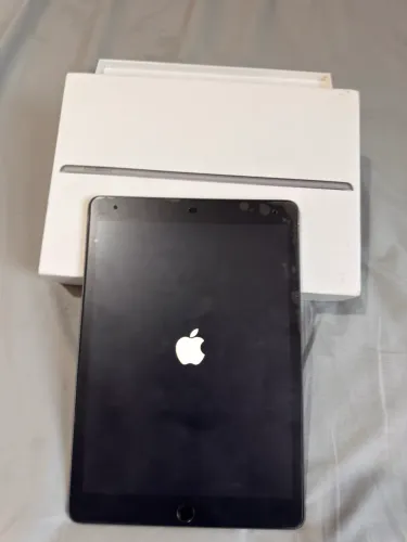iPad 9ª Geração 64GB - IMPECÁVEL - Apple