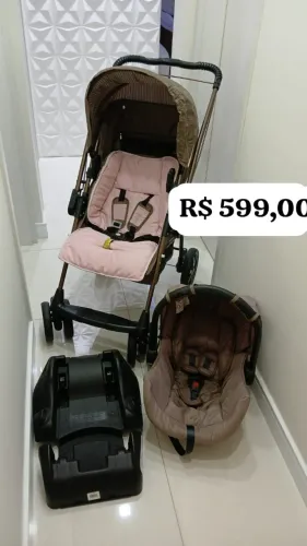 Kit Carrinho de bebê Galzerano, com bebê conforto e base para colocar no carro.