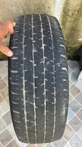 Aro 16 de ferro com pneu 245/70/16 em bom estado.