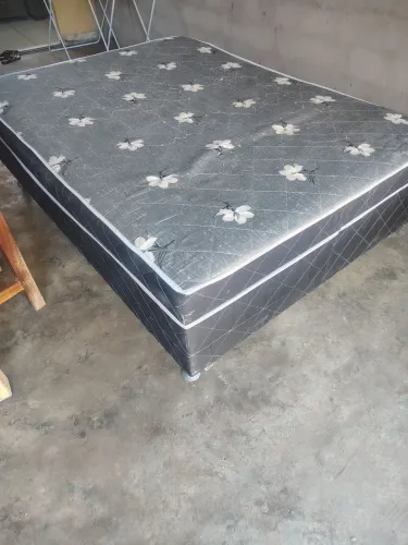 Cama box usada