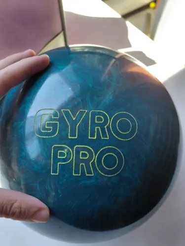 Bola de Boliche Ebonite Gyro Pro 15 Lbs (6,75kg) + Bolsa Lucky RoxaBola de Boliche Ebonite