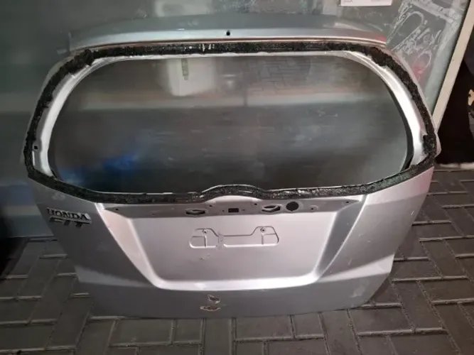 TAMPA TRASEIRA HONDA FIT 2009 2013 ORIGINAL COM DETALHE