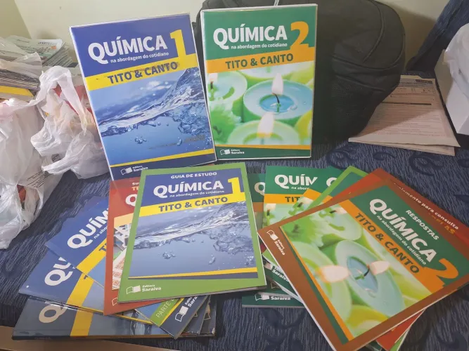 Kit Livros de Química Na Abordagem do Cotidiano - volumes 1 e 2