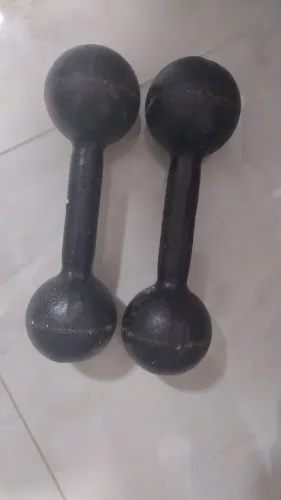 Par de halteres 4 kilos cada um.