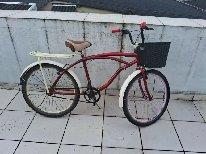 Bicicleta pouco uso 