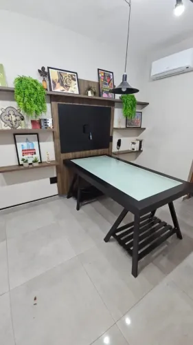 Mesa, Painel e Prateleiras pra Arquiteto/Engenheiro | MDF