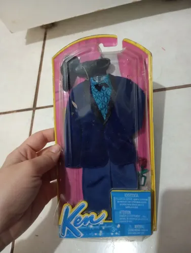Fashion Pack Roupinha Ken na caixa