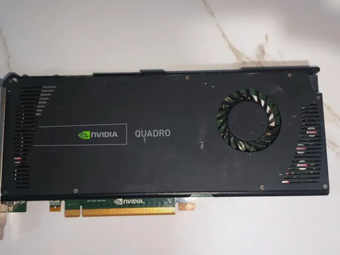 Placa de vídeo Quadro 4000