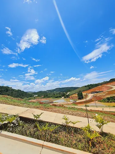 Excelente lote com 310 metros quadrados a venda no Condomínio Estrela do Lago em Juiz de F