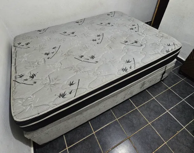 Cama de casal Baú Box