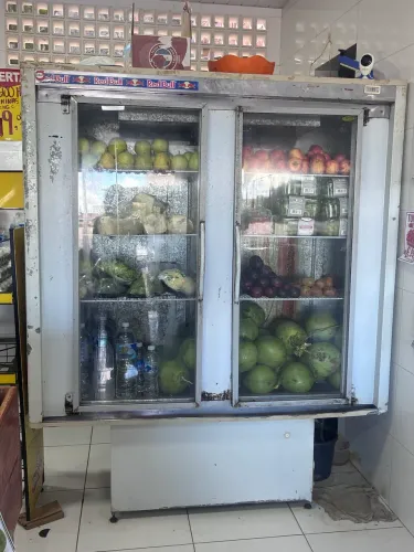 Geladeira comercial horizontal