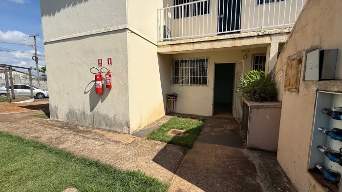 Apartamento 2Q no Resid. Maria Rita - Buena Vista III