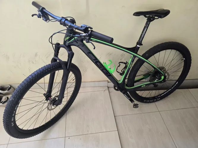 Bicicleta aro 29 carbono