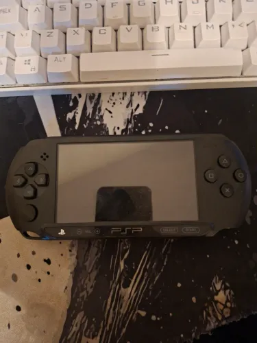 PSP Street E1000