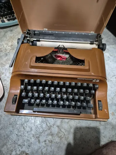 Máquina antiga escrever