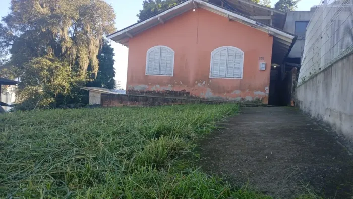 Casa a venda no alto do morro em Florianópolis