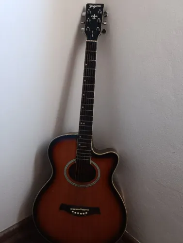 Violão Tagima elétrico