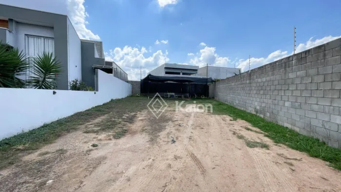 Terreno à venda no Condomínio Jardim Guarujá em Salto/SP