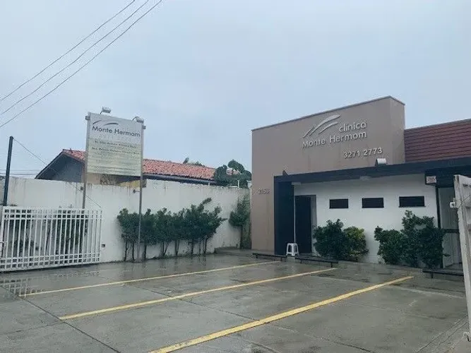 Casa à venda, 154 m² por R$ 2.500.000,00 - Cidade dos Funcionários - Fortaleza/CE