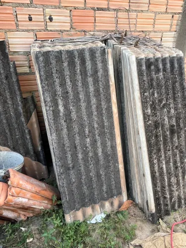 Vende telha de barro e telha brasilit