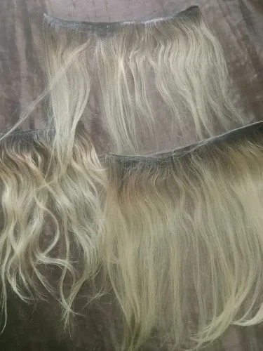Mega hair loiro cabelo brasileiro ( 4telas já na fita adesiva ou método que achar melhor