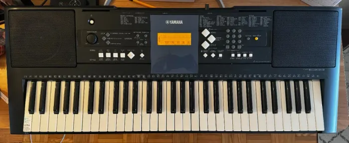 Teclado Yamaha PSR E333 controlador Midi