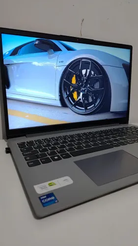 Notebook i7 / 12Gb Memoria