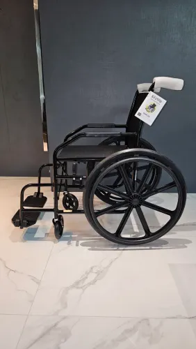 Cadeira de rodas NOVA