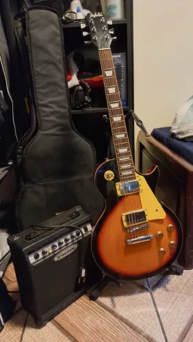 Guitarra Les Paul + amplificador suzuki