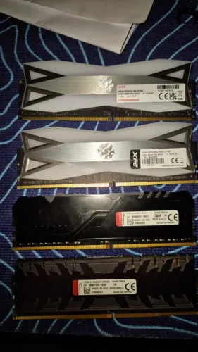 Memoria RAM 32gb(4x8) DDR4 3000/3200/3600 (Leia a descrição)