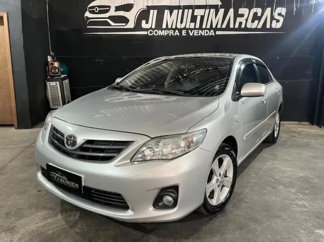 Toyota Corolla GLI 1.8 Flex 16V Mec. 2013