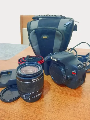 Canon T3i + Lente 18-55 + Bolsa + Cartão de Memória 