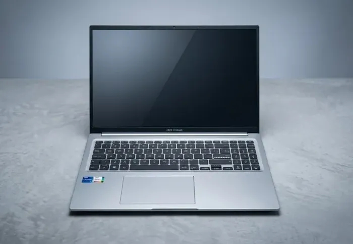 Asus Vivobook 16 Intel core I7 13Th \ 16GB RAM 1TB SSD \ 3 meses de uso sem detalhes