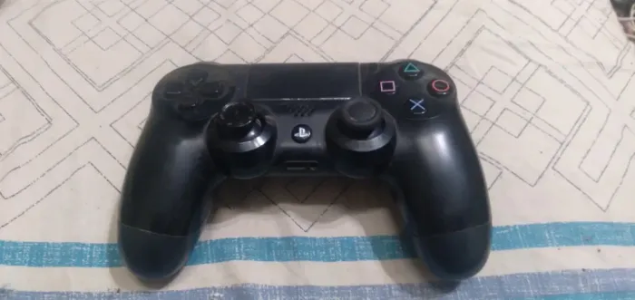 Controle PS4 sem fio original usado em bom esiado