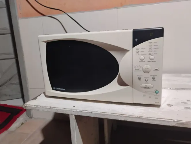 Microondas eletrolux 27l