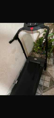 Vendo Esteira Elétrica Ergométrica Sky Preta 220v MileFitness pouco usada usada