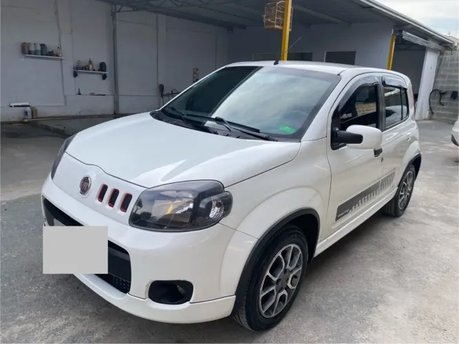 Fiat Uno Sporting 1.4 EVO Fire Flex 8V 4P 2013
