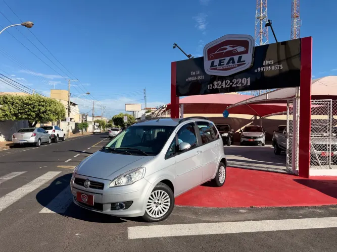 Fiat Idea Attractive 1.4 Fire Flex 8V 5P 2013
