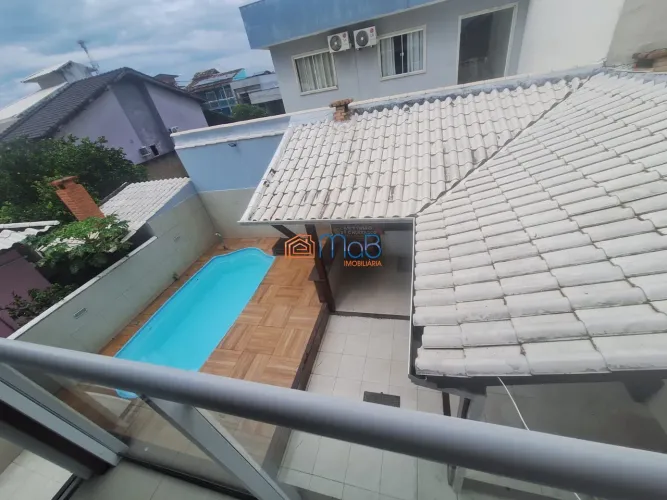 CASA À VENDA CONDOMÍNIO COSTA PARADÍSO 3 QUARTOS , SUÍTE COM CLOSED E PISCINA