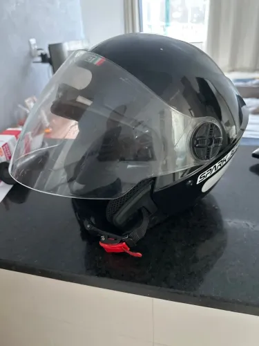 Capacete