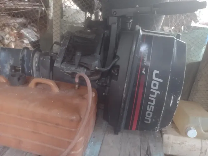 Vende esse motor 18hp jhonson