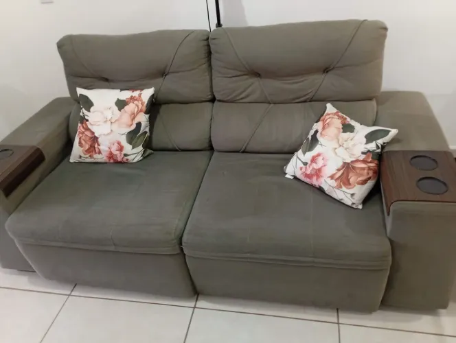 Sofá dois lugares 