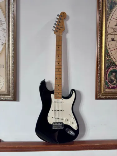Guitarra Fender Southern Cross
