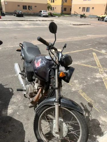 Vendo moto barata pra trabalho