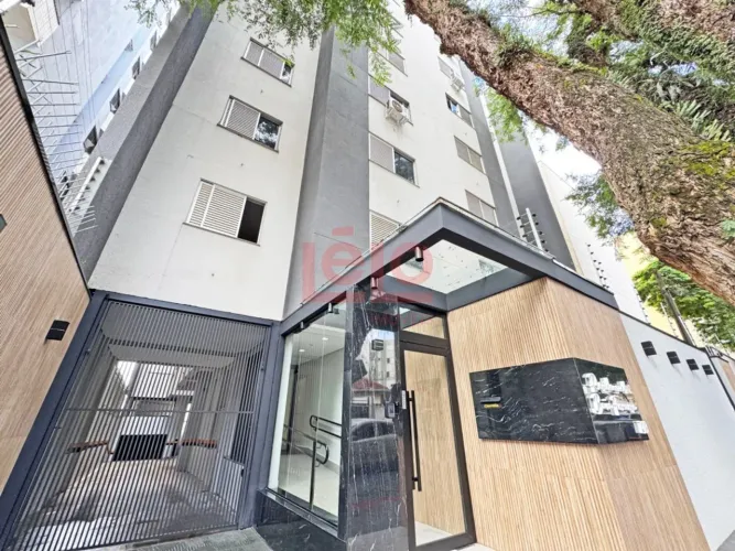 Apartamento com 3 quartos e suíte na Zona 07 próximo à UEM