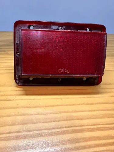 Vendo - Lanterna Traseira Landau Galaxie 1973/83 Original Ford (Usado)