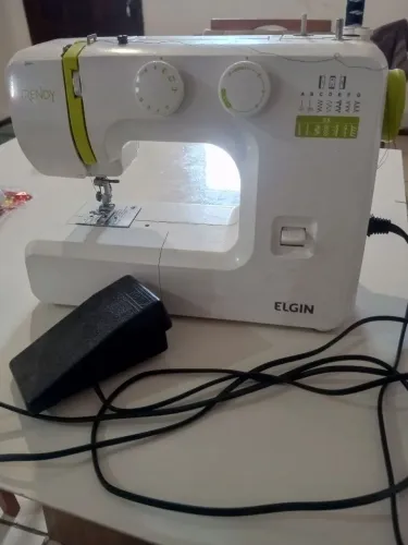 Máquina de costura